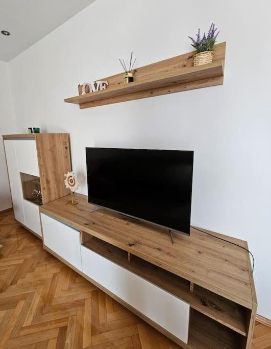 Apartment Gidas Zara Esterno foto